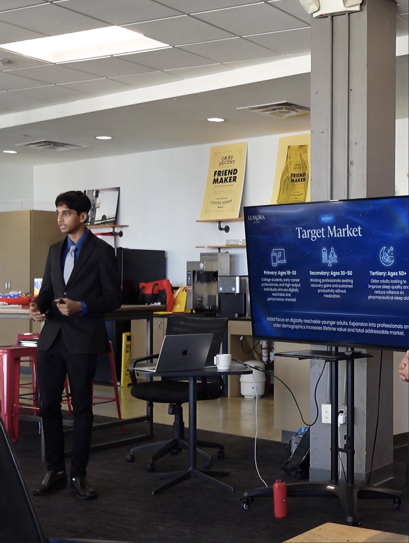 Rehan Raj pitching Lumora Sleep to Geekdom's CEO, mentors and entrepreneurs in San Antonio
